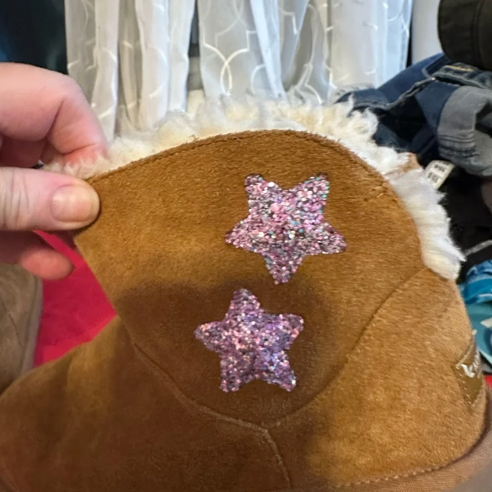 Uggs kookaburra Kids Shearling-Lined Winter Boots - Chestnut Brown. Size4